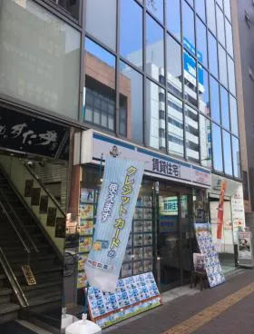 M9ビルの外観