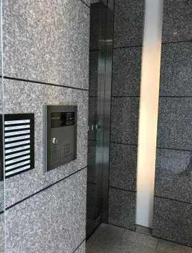 KAZU表参道の外観