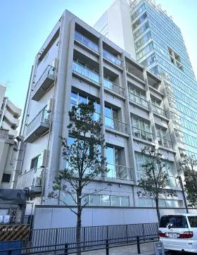 KAZU表参道の外観
