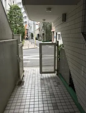 SYビルの外観