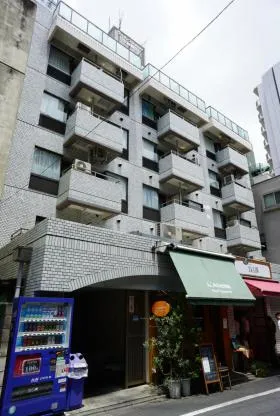 ライオンズマンション九段第二ビルの外観