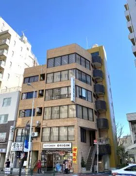 第8千陽ビルの外観