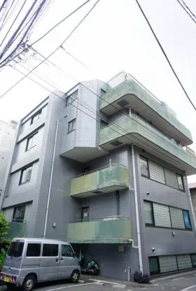 角田ビルの外観