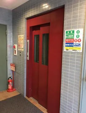 角田ビルの外観