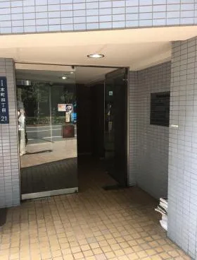 エフビルの外観
