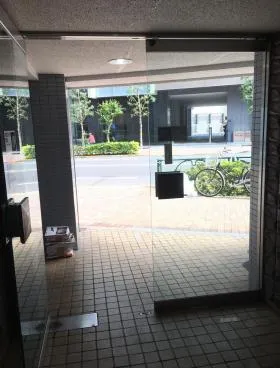 エフビルの外観