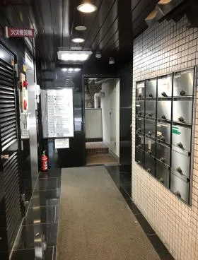 赤坂フローラビルの外観