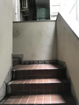 赤坂フローラビルの外観