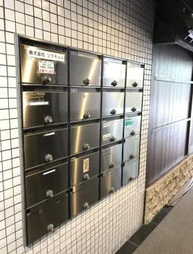 赤坂フローラビルの外観