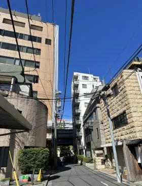 六本木フォレストビルの外観