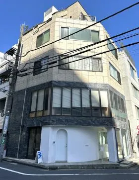 サラ青山ビルの外観