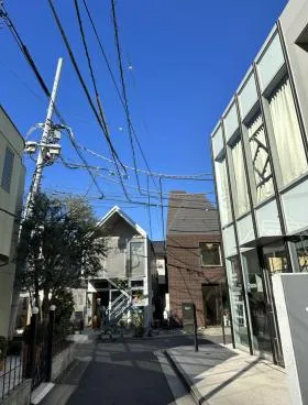 C&Cビルの外観