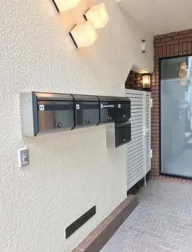 タガミ神宮前ビルの外観
