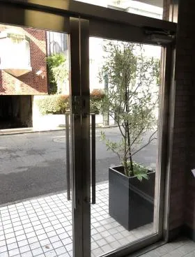 セリジェ神宮前の外観