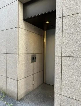 enSUITE御成門ビルの外観