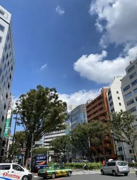 京王新宿321ビルの外観