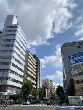 京王新宿321ビルの外観