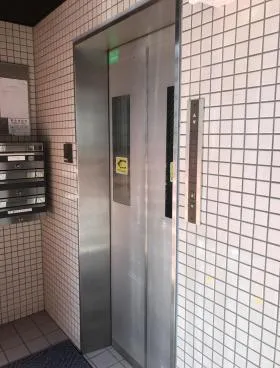 フローリッシュ千駄ヶ谷の外観