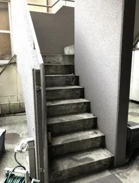 跳豊ビルの外観