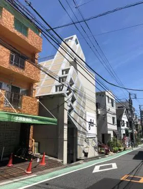 ニシカワビルの外観