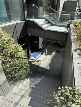 アヌシー青山ビルの外観