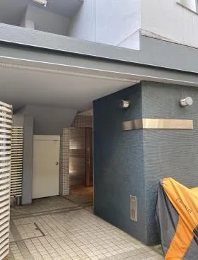 代々木T-FLATの外観