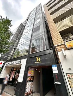 TH西新宿ビルの外観