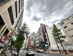 TH西新宿ビルの外観