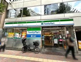 ファミリーマート