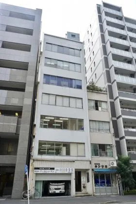 国際岩本ビルの外観