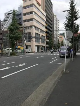 国際岩本ビルの外観