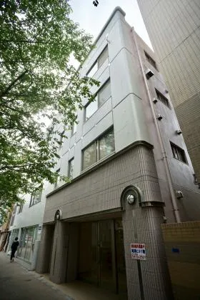 尾澤ビルの外観