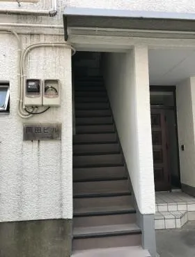 岡田ビルの外観