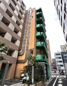 中目黒KRKビルの外観