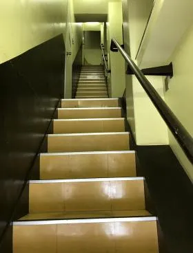 松輪ビルの外観