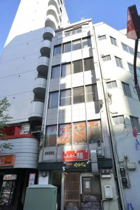 近見ビルの外観