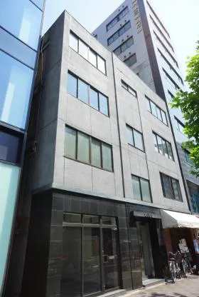 深山ビルの外観