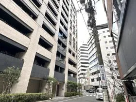 TQ蛎殻町の外観