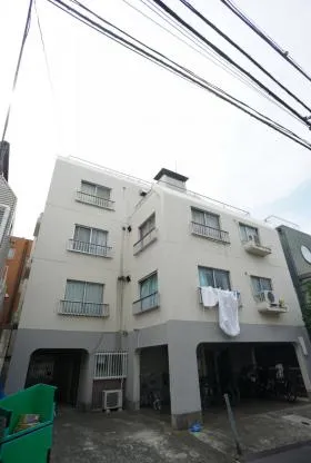 明治マンションの外観