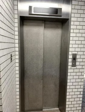 サンライズ赤坂ビルの外観