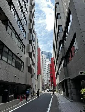 林ビルの外観