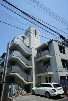 カーム青山の外観