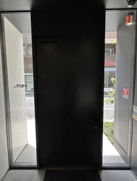 MOTビルの外観