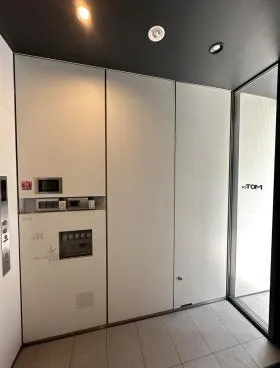 MOTビルの外観