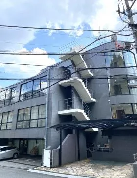 アイザック東麻布ビルの外観