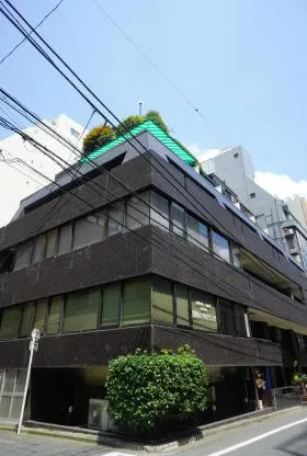 GYビルの外観