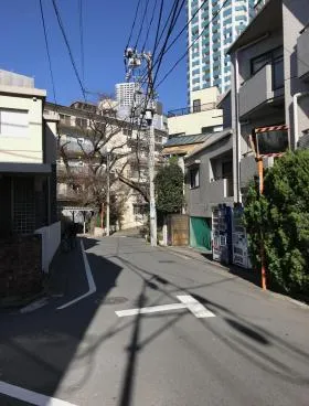マイスタークエーレ西新宿の外観