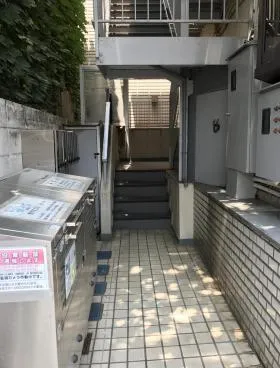 リープ新宿ビルの外観