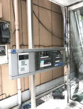 ロスマリンビルの外観