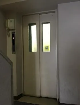 富士見ビルの外観